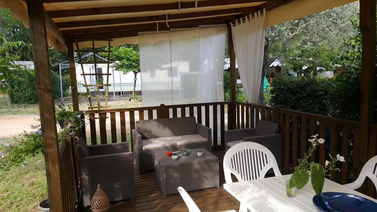 Li Sourso Hotel Aups Luaran gambar